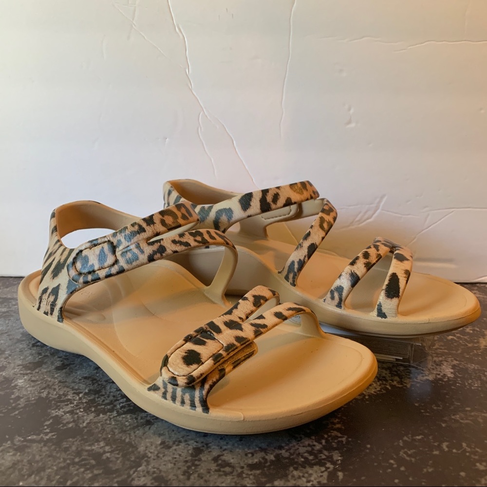 Aetrex Jillian Sport Water Friendly Sandal size 6